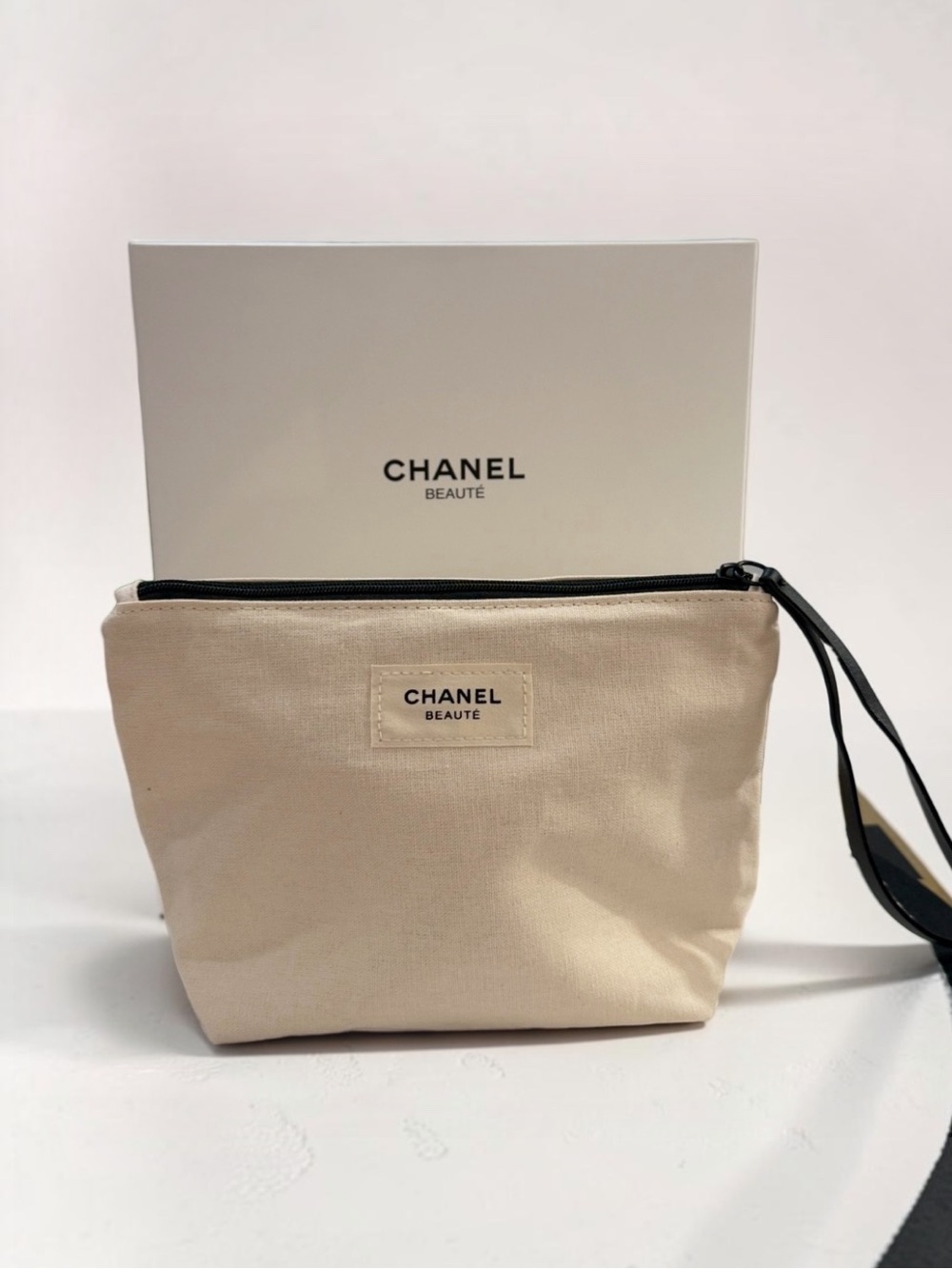 CHANEL Beauté Canvas Cosmetic Bag & Mirror Set Cream Black New in box